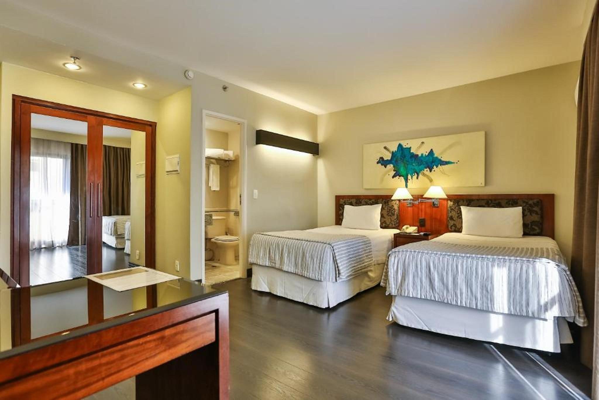 Hotel Double Tree By Hilton Sao Paulo Itaim Chambre photo A room at the hotel
