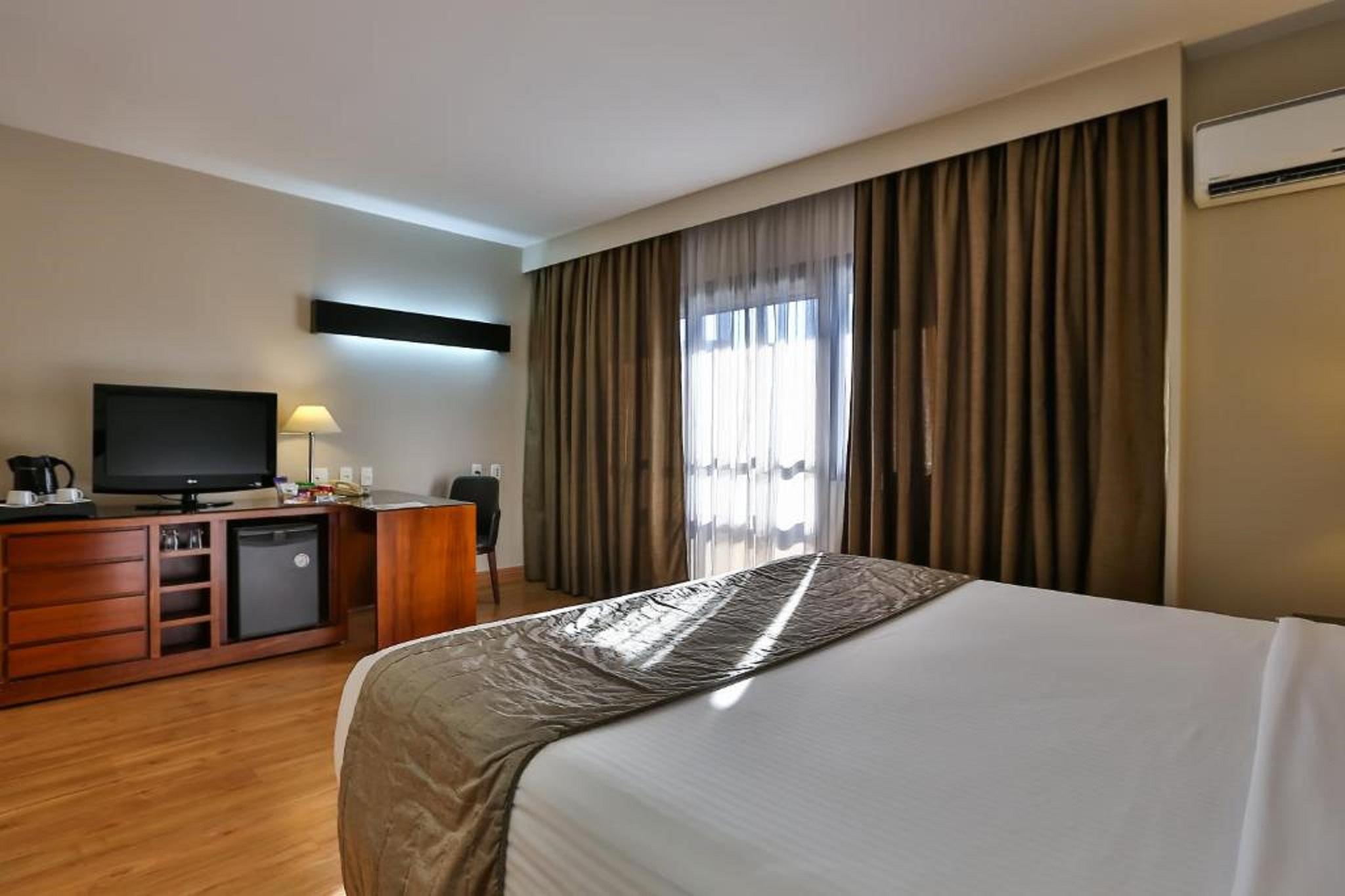 Hotel Double Tree By Hilton Sao Paulo Itaim Chambre photo A room at the hotel