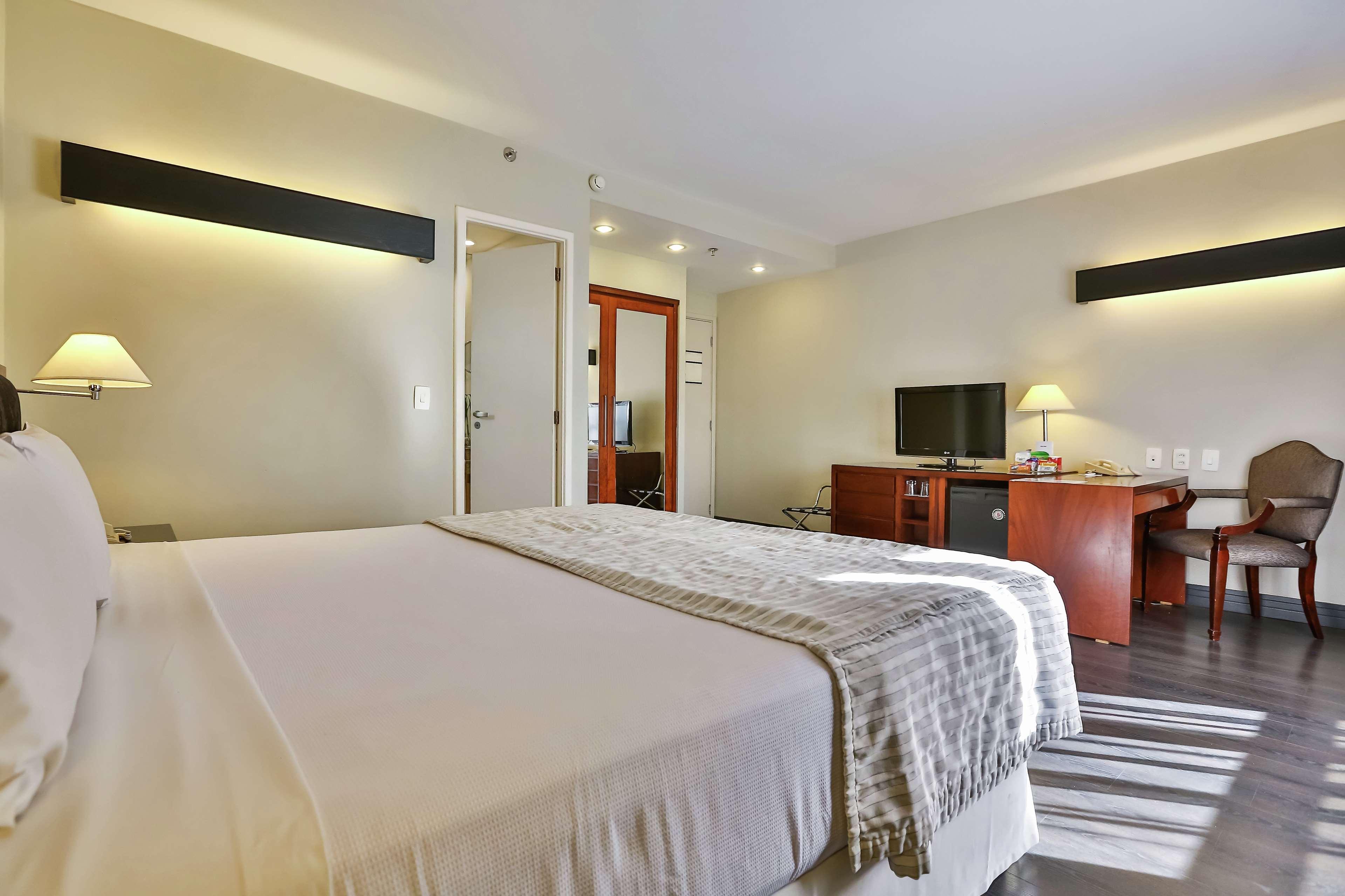 Hotel Double Tree By Hilton Sao Paulo Itaim Extérieur photo A bedroom at the hotel