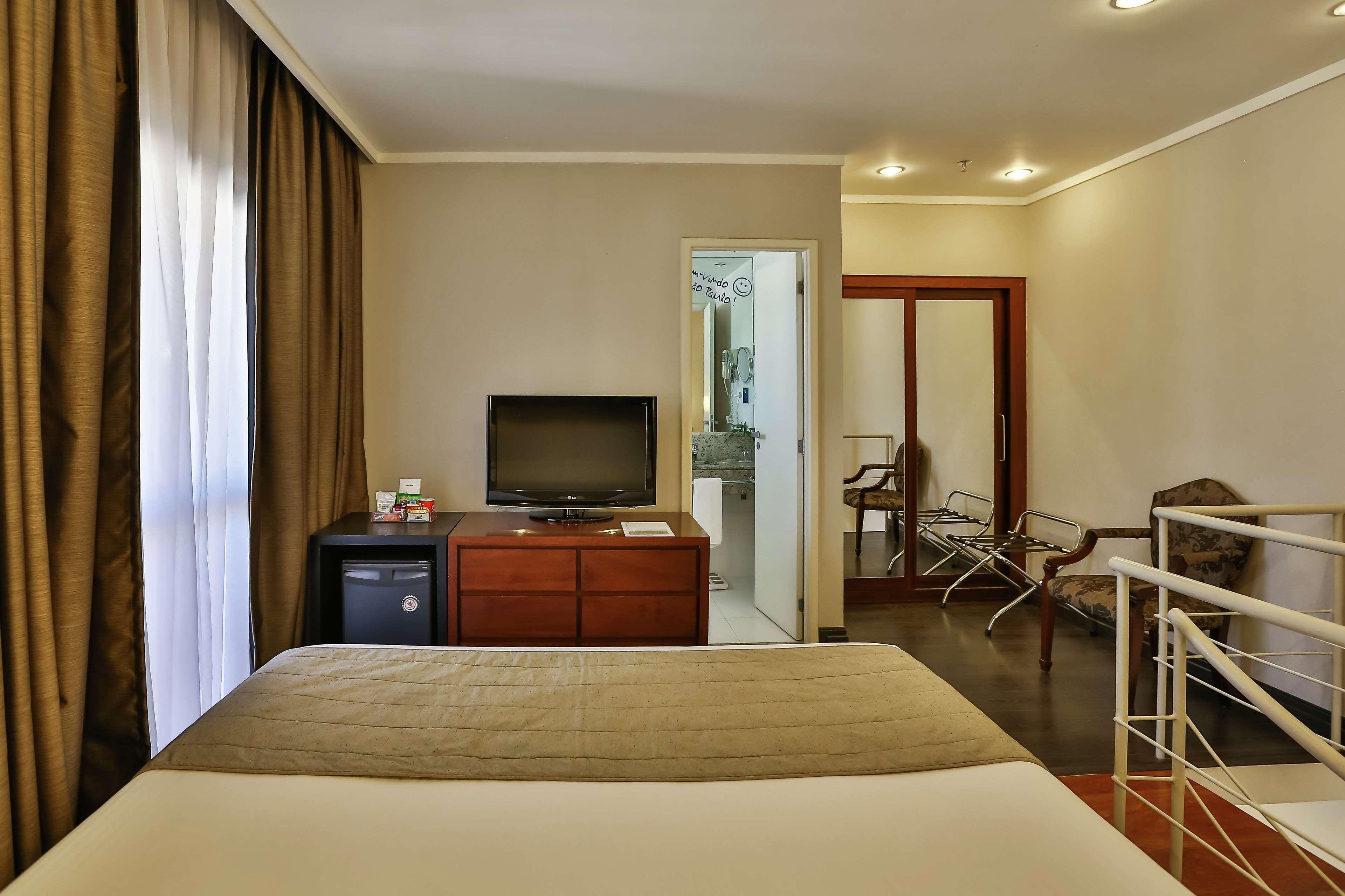 Hotel Double Tree By Hilton Sao Paulo Itaim Extérieur photo A typical room at the hotel