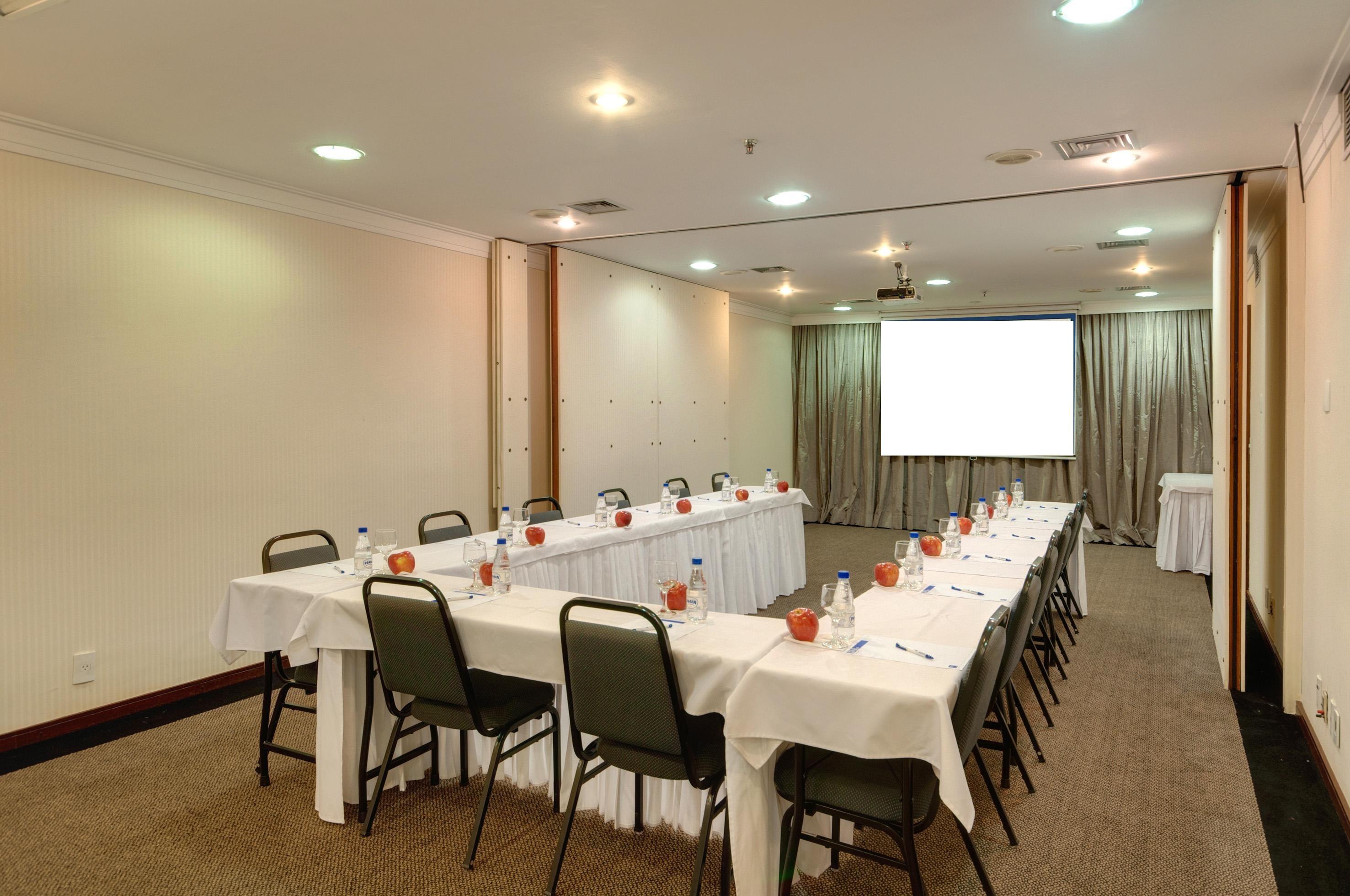 Hotel Double Tree By Hilton Sao Paulo Itaim Extérieur photo Meeting room