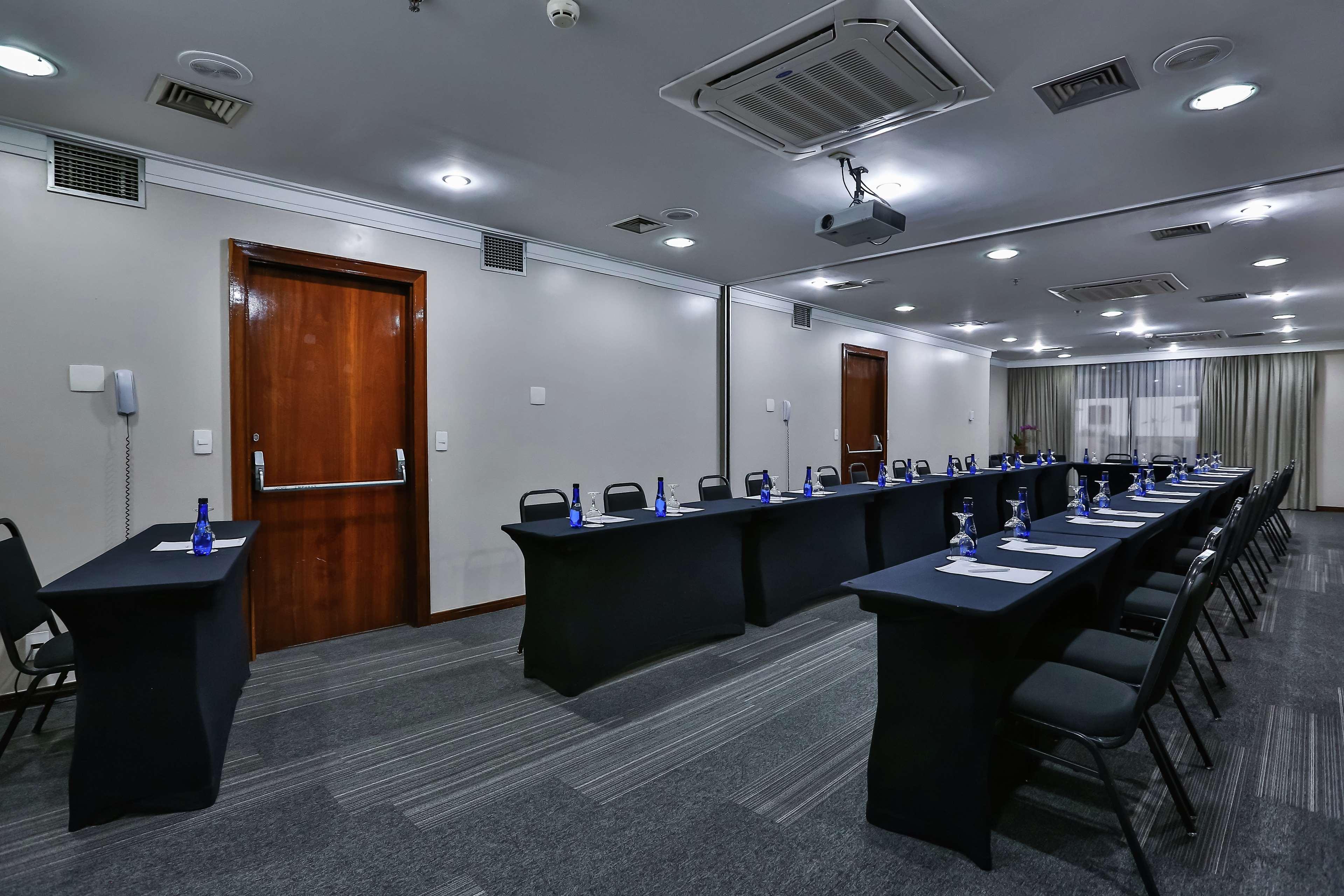 Hotel Double Tree By Hilton Sao Paulo Itaim Extérieur photo Meeting room
